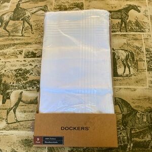 NEW W/TAGS=DOCKERS’ Levi Strauss Mens 9 Piece White Cotton Handkerchief Set